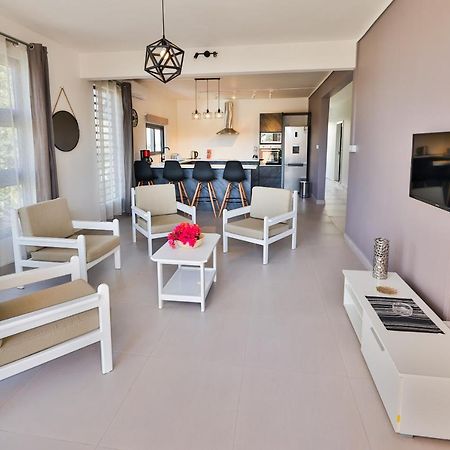 Oceanbreeze Apartments Mont Choisy ภายนอก รูปภาพ
